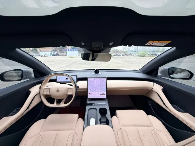 Nio ET5 — Фото автомобиля 15