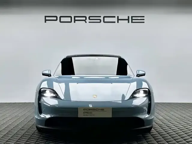 Porsche Taycan — Фото автомобиля 2