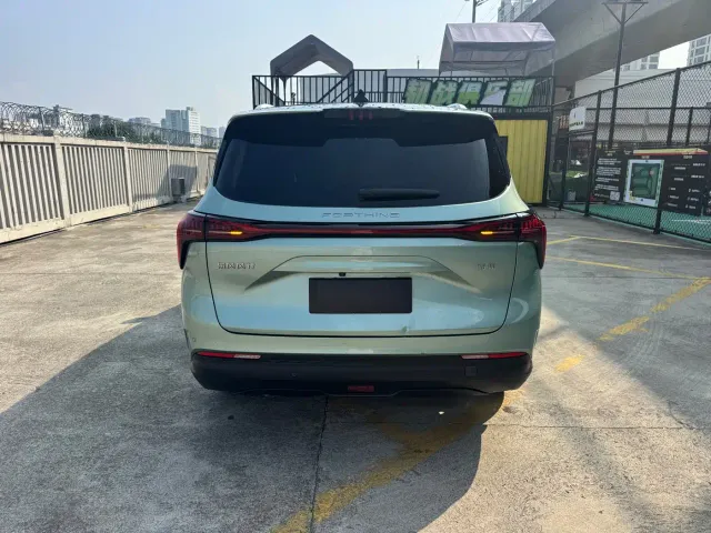 Dongfeng Fengxing Fengxing Yacht 2022 1.5T DCT Wave Chaser Edition — Фото автомобиля 15