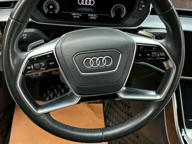 Audi A8 — Фото автомобиля 7