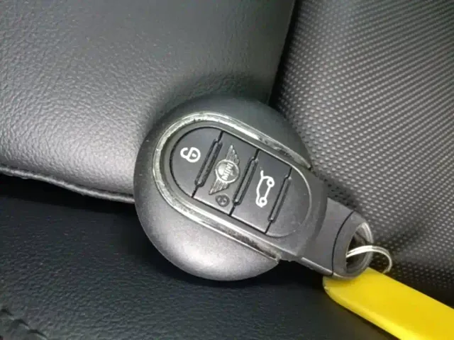 MINI Hatch — Фото автомобиля 8