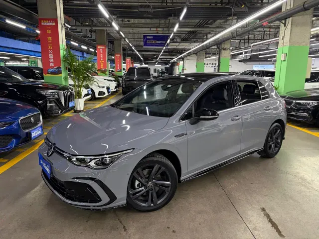 Фотография автомобиля — Volkswagen Golf