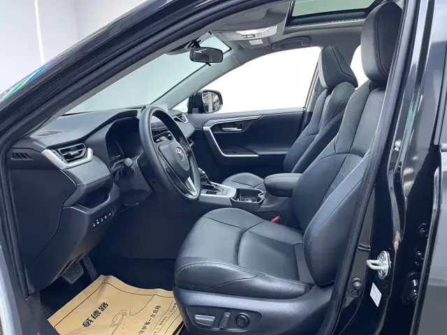 Toyota Wildlander — Фото автомобиля 13