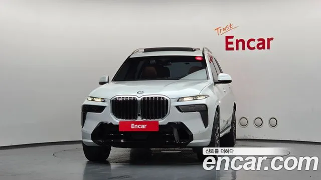 BMW X7 — Фото автомобиля 3