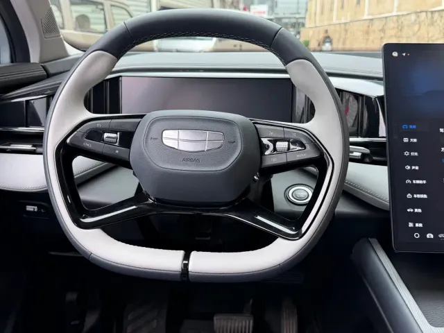 Geely Boyue L — Фото автомобиля 9