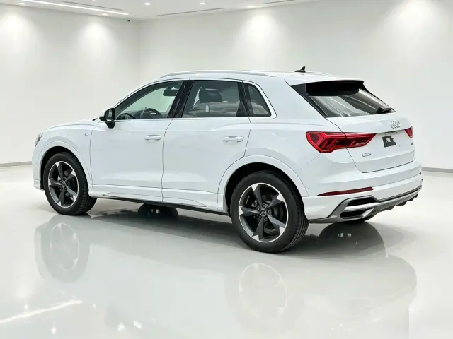 Audi Audi Q3 2022 35 TFSI Fashion Dynamic — Фото автомобиля 3