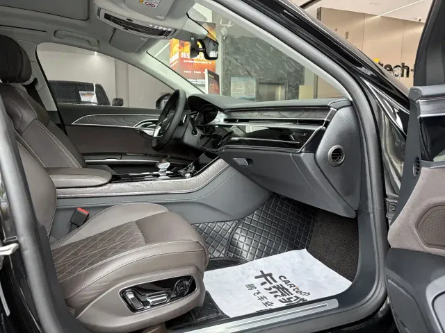 Audi A8 — Фото автомобиля 9