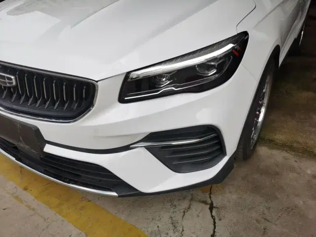 Geely Emgrand S — Фото автомобиля 23