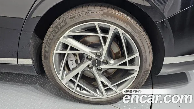 Genesis G90 Бензин 3.5 турбо AWD — Фото автомобиля 18