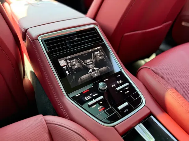 Porsche Panamera — Фото автомобиля 20