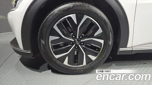 Kia EV6 — Фото автомобиля 5