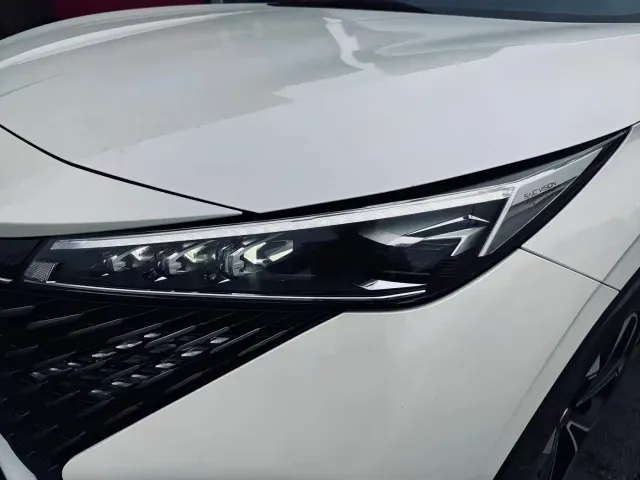Roewe RX5 — Фото автомобиля 6