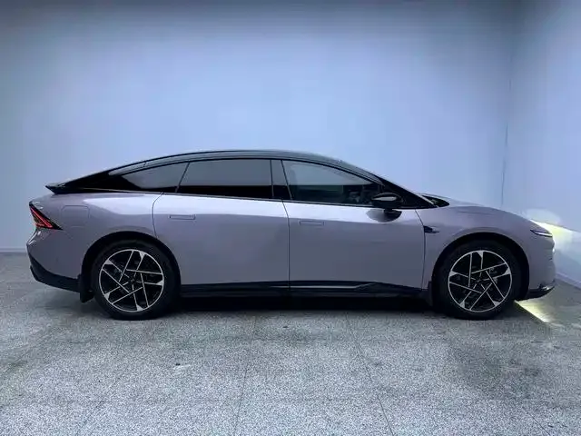 Xpeng P7+ — Фото автомобиля 13