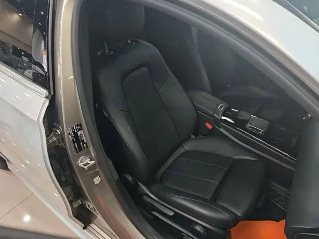 Mercedes-Benz A-Class — Фото автомобиля 24