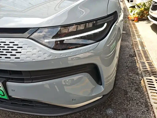Leapmotor C11 — Фото автомобиля 23