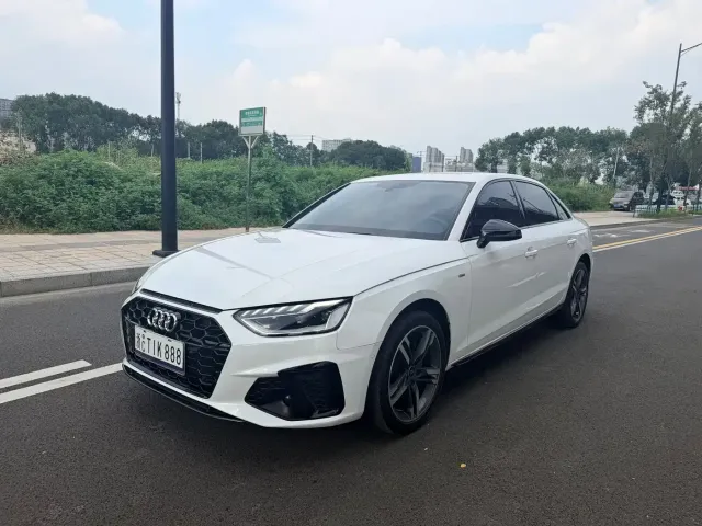 Audi A4L — Фото автомобиля 2