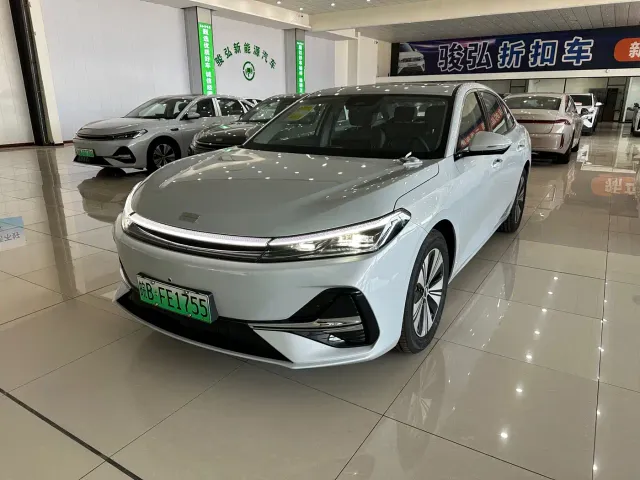 Фотография автомобиля — Geely Galaxy A7