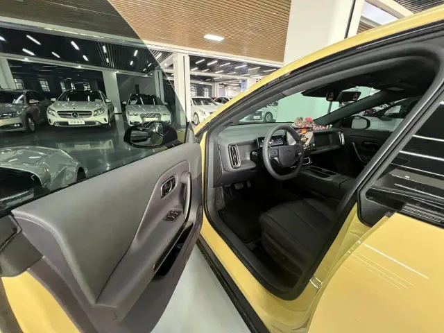 Leapmotor Lafa 5 — Фото автомобиля 10