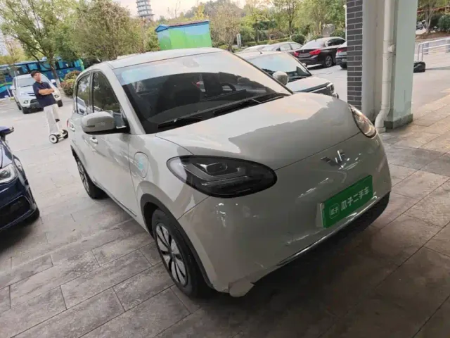 Wuling Bingo — Фото автомобиля 3
