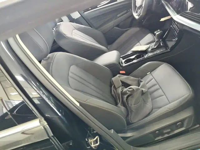 Volkswagen Passat — Фото автомобиля 24