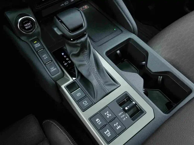 Toyota Prado — Фото автомобиля 10