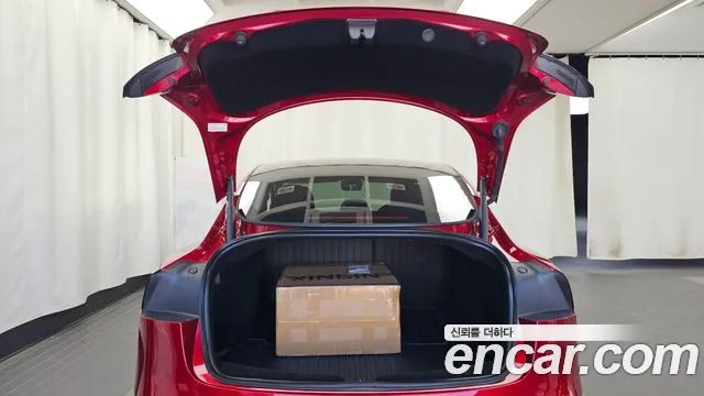 Tesla Model 3 — Фото автомобиля 20