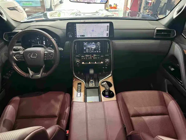 Lexus Lexus LX 2025 700h Boundary Edition — Фото автомобиля 7