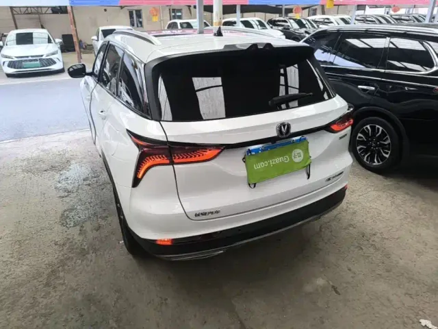 Changan CS75 Plus — Фото автомобиля 22