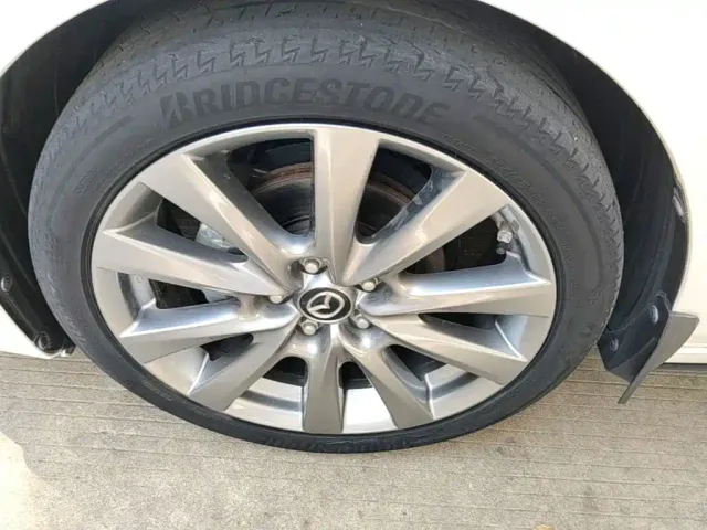 Mazda Axela — Фото автомобиля 22