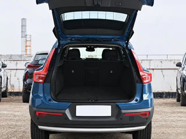 Volvo XC40 — Фото автомобиля 13