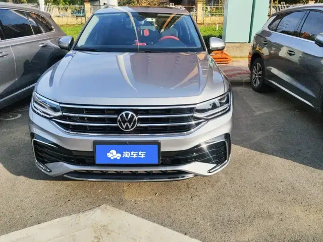 Volkswagen Tiguan L — Фото автомобиля 2
