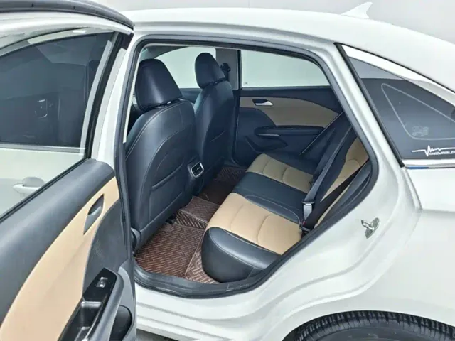 Chevrolet Monza — Фото автомобиля 6