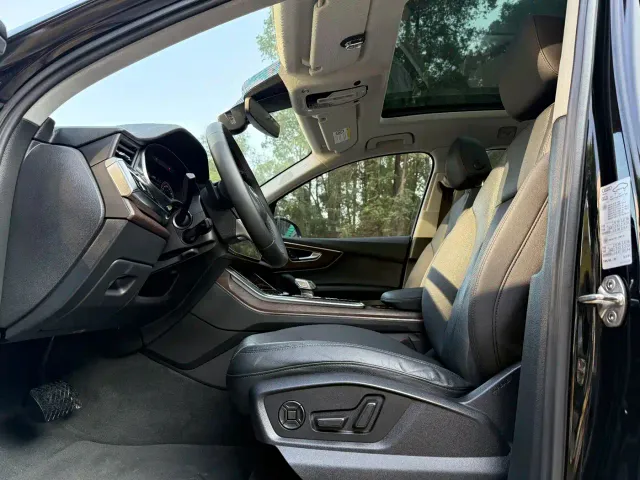 Audi Q7 — Фото автомобиля 11