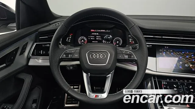 Audi Q8 55 TFSI quattro Premium — Фото автомобиля 10