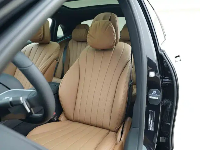 Mercedes-Benz E-Class — Фото автомобиля 12