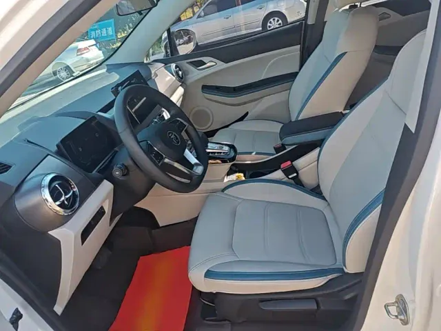 BYD Yuan Pro — Фото автомобиля 14