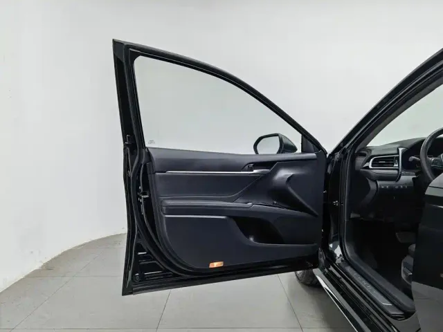 Toyota Camry — Фото автомобиля 8