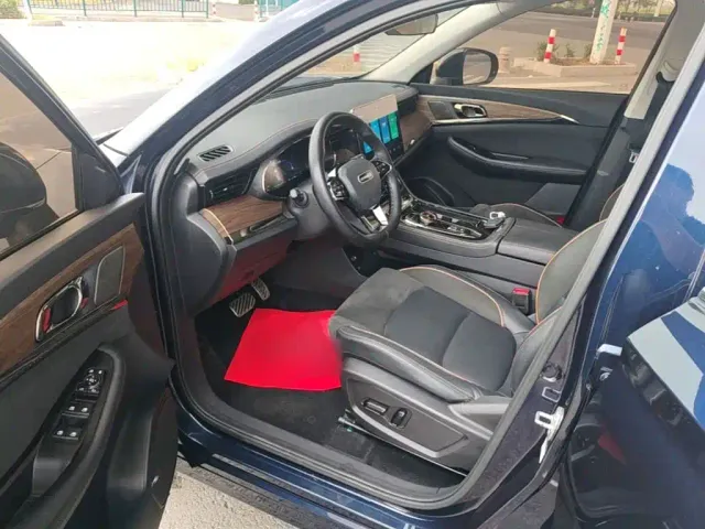 Skyworth Auto Skyworth HT-i — Фото автомобиля 15