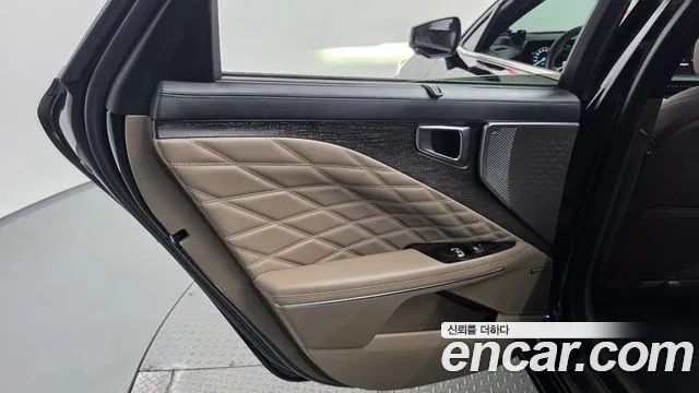 Kia K8 Hybrid — Фото автомобиля 14