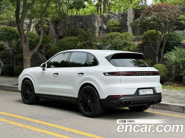 Porsche Cayenne — Фото автомобиля 4
