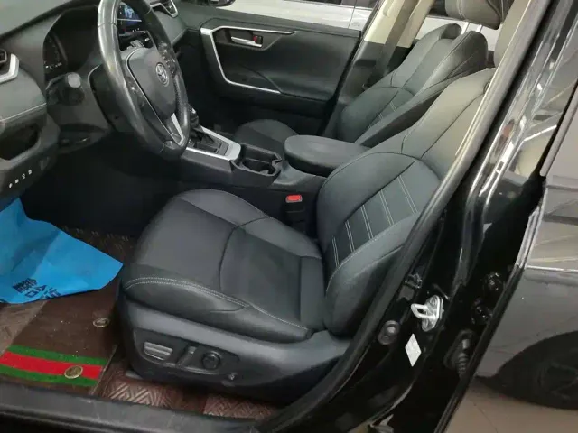 Toyota Wildlander — Фото автомобиля 9