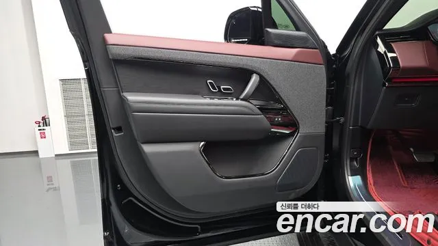 Land Rover Range Rover Sport — Фото автомобиля 20