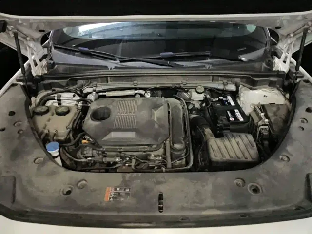 Roewe RX5 — Фото автомобиля 3