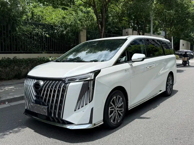 Фотография автомобиля — GAC Trumpchi M8