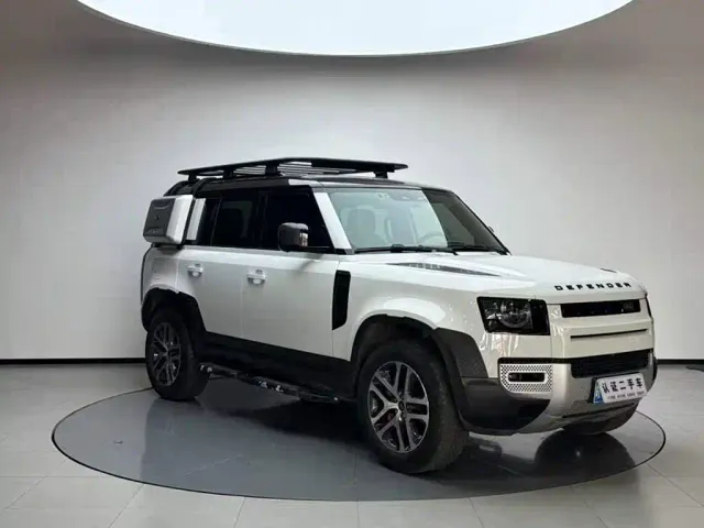 Land Rover Defender — Фото автомобиля 3