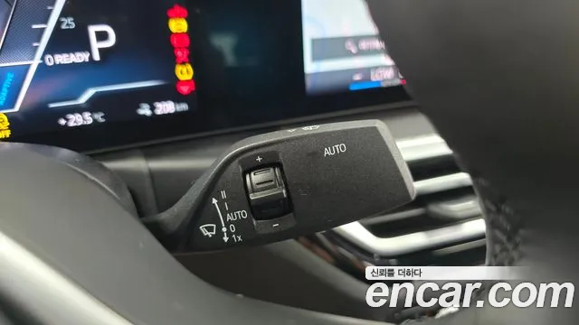 BMW i4 — Фото автомобиля 27