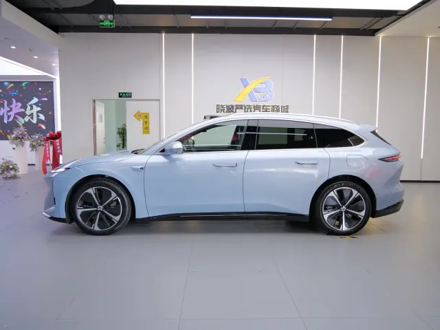 Nio ET5 Touring — Фото автомобиля 4