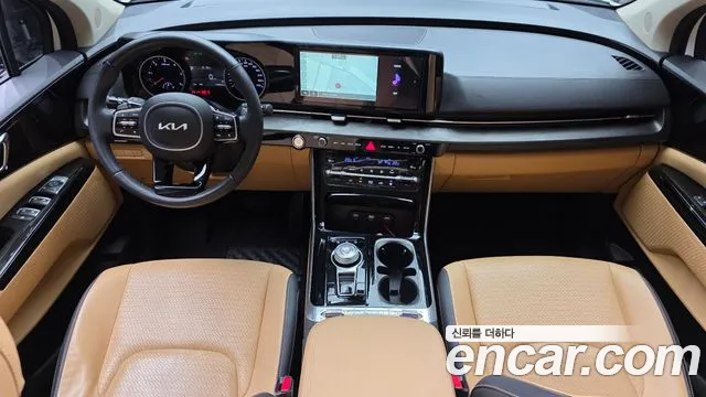 Kia Carnival Generation 4 — Фото автомобиля 9