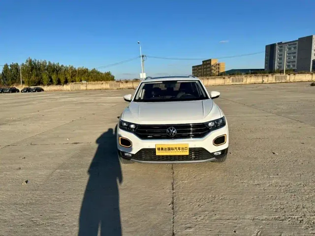 Фотография автомобиля — Volkswagen T-Roc