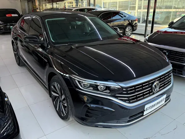 Volkswagen Passat — Фото автомобиля 2
